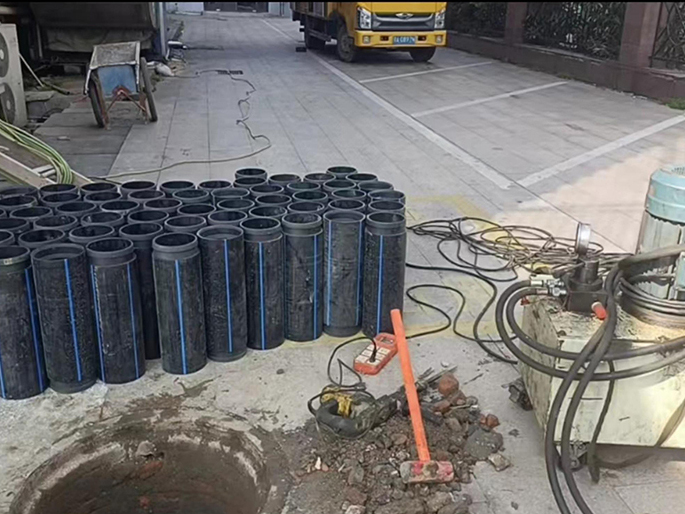 吴堡PE置换管厂家 DN315置换管 非开挖管短管置换